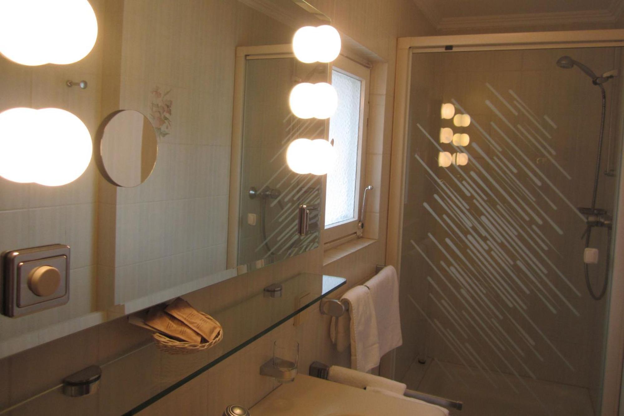 Romantik Hotel Zur Sonne バーデンヴァイラー エクステリア 写真