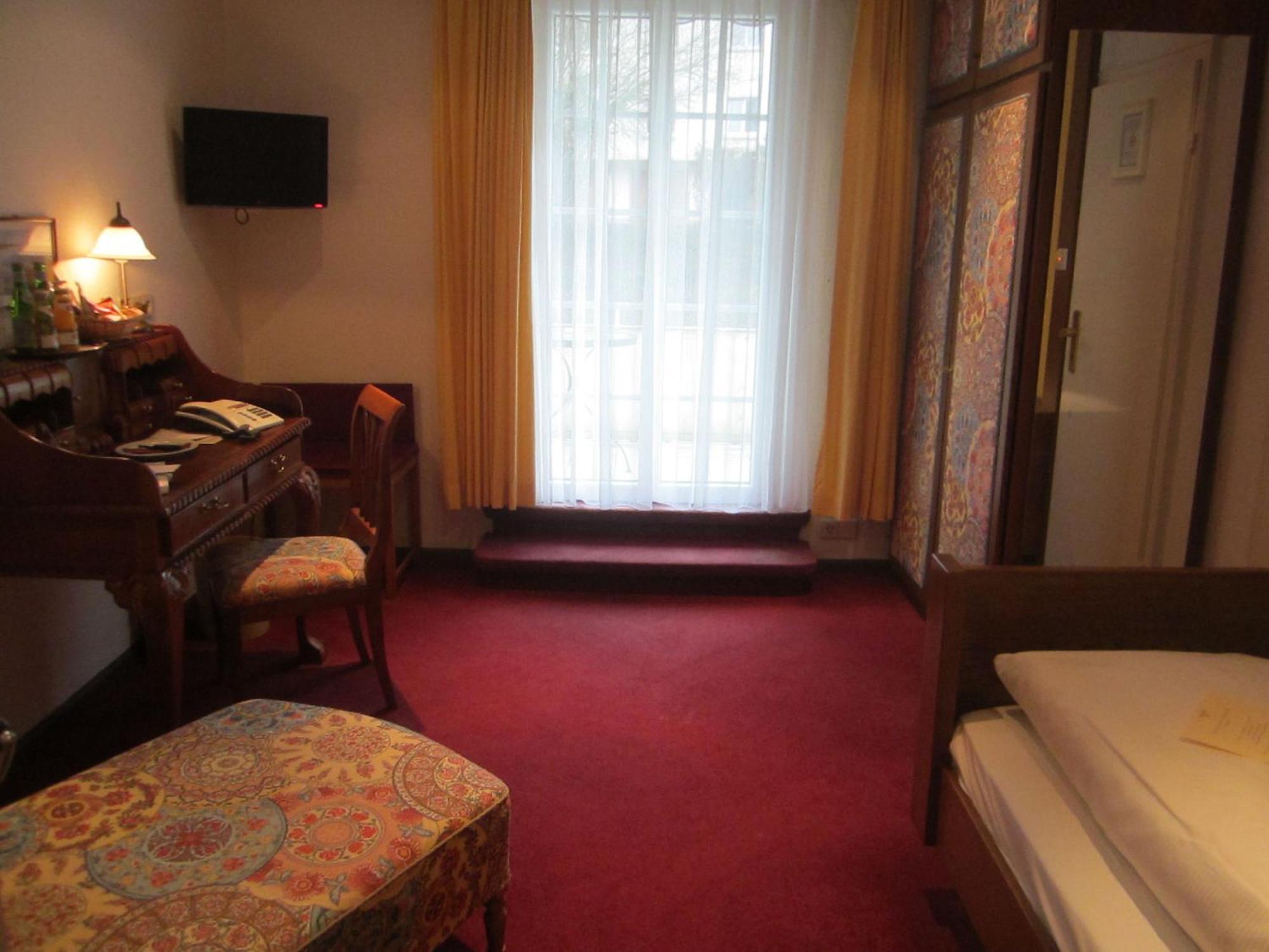 Romantik Hotel Zur Sonne バーデンヴァイラー エクステリア 写真