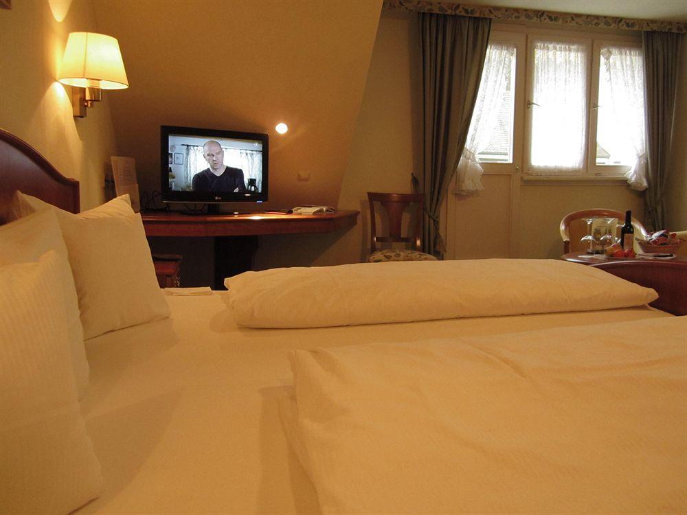 Romantik Hotel Zur Sonne バーデンヴァイラー エクステリア 写真